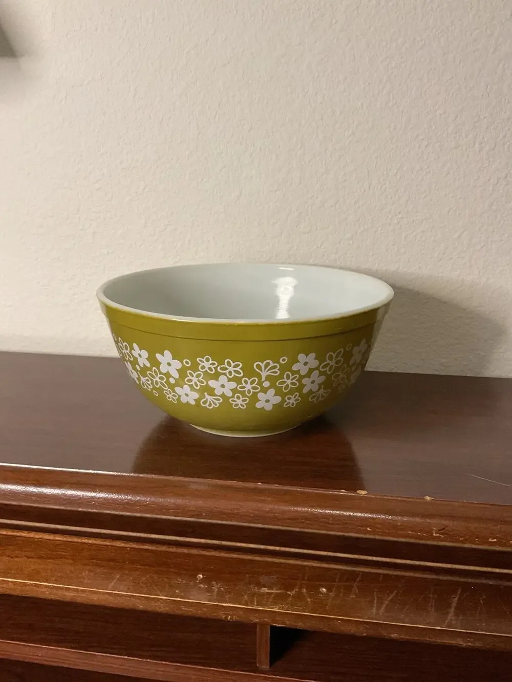 Vintage Pyrex spring blossom crazy daisy green mixing bowl 2.5 qt 403